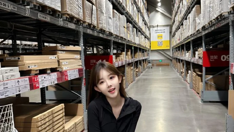 原创特色视频投稿第一站、糖心小小绘、短视频制作：转场与字幕视频观察｜九九精品火热视频封面